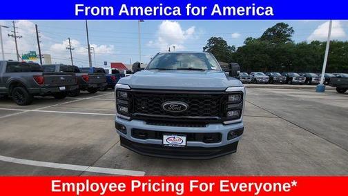 2025 Ford F-350 Lariat Super Duty
