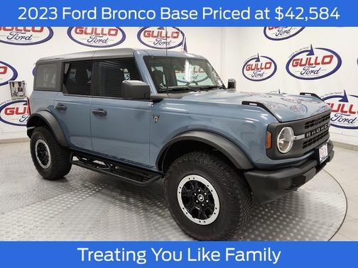 AZURE GRAY MET TRI-COAT 2023 Ford Bronco BASE