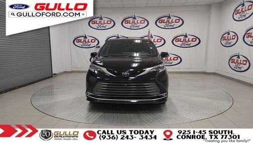 2023 Toyota Sienna Platinum 7 passenger