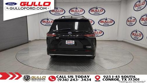 2023 Toyota Sienna Platinum 7 passenger