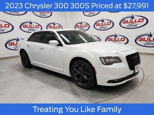 2023 Chrysler 300 S