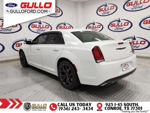 2023 Chrysler 300 S