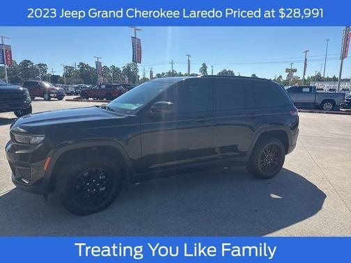 2023 Jeep Grand Cherokee Laredo