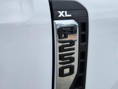 2025 Ford F-250 XL