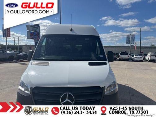 2024 Mercedes-Benz Sprinter 2500 144 WB Standard Roof Passenger