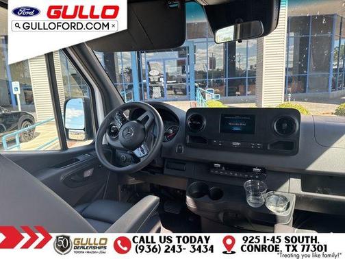 2024 Mercedes-Benz Sprinter 2500 144 WB Standard Roof Passenger