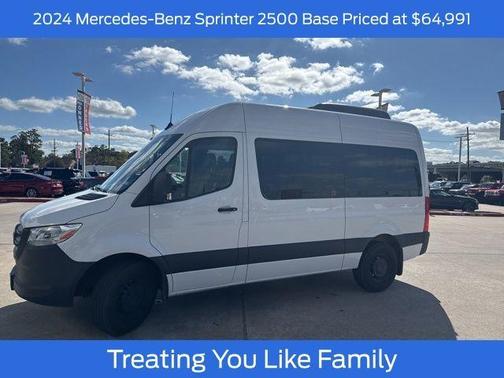 2024 Mercedes-Benz Sprinter 2500 144 WB Standard Roof Passenger
