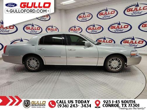 2007 Lincoln Town Car Signature Limited
