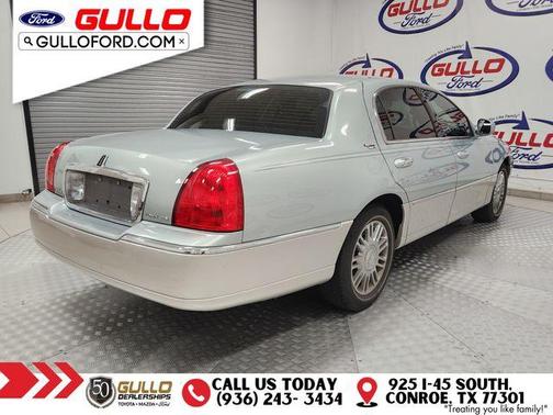 2007 Lincoln Town Car Signature Limited