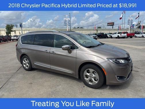 2018 Chrysler Pacifica Hybrid Limited