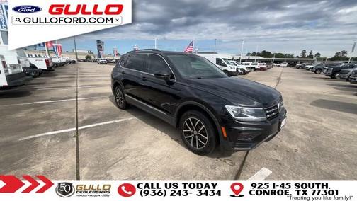 Deep Black Pearl Effect 2021 Volkswagen Tiguan 2.0T SE
