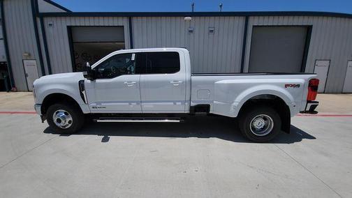 2025 Ford F-350 Lariat Super Duty