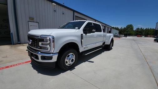 2025 Ford F-350 Lariat Super Duty