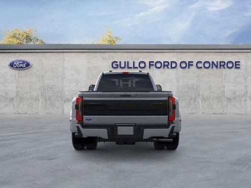 2026 Ford F-350 Platinum