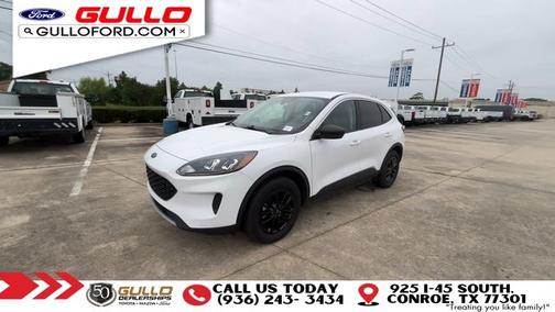 OXFORD WHITE 2022 Ford Escape SE