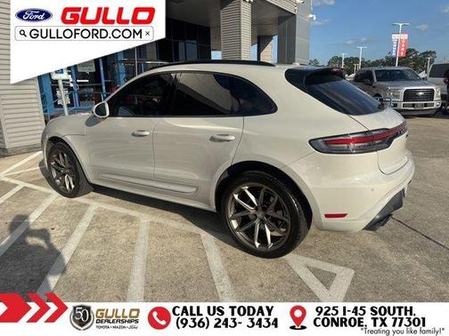 2022 Porsche Macan Base