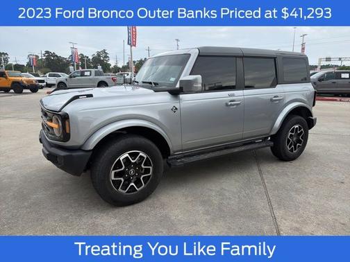 ICONIC SILVER METALLIC 2023 Ford Bronco OUTER BANKS