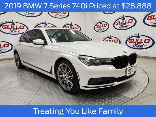 2019 BMW 740 i