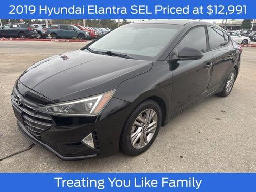 2019 Hyundai ELANTRA SEL