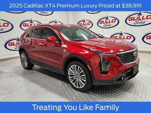 2025 Cadillac XT4 Premium Luxury