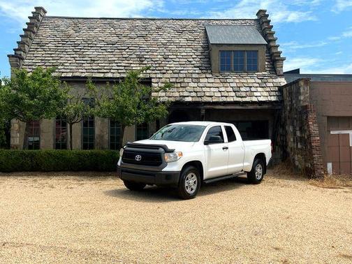 2017 Toyota Tundra SR5