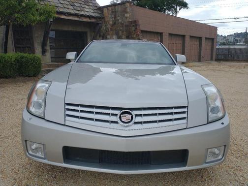 2005 Cadillac XLR Base