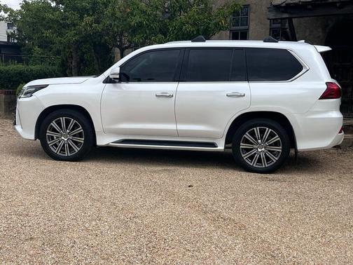 2017 Lexus LX 570 Base