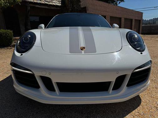 2016 Porsche 911 Carrera GTS