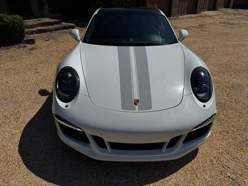 2016 Porsche 911 Carrera GTS