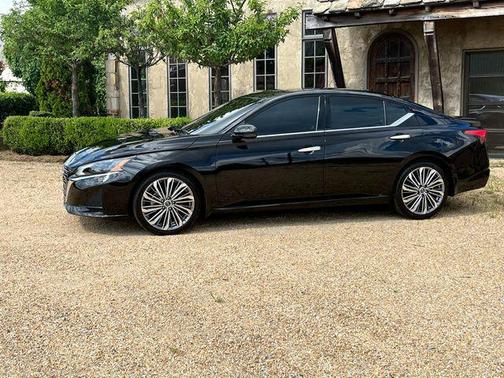 2024 Nissan Altima 2.5 SL