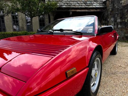 1988 Ferrari Mondial 