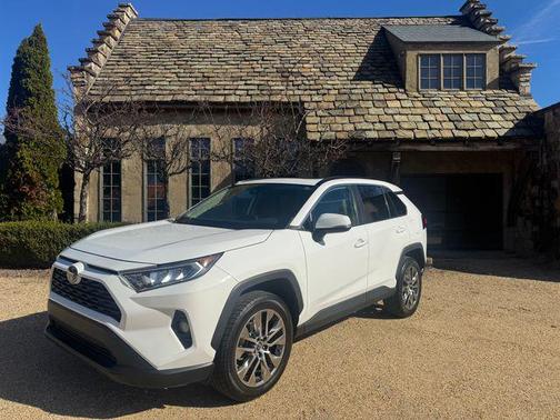 2020 Toyota RAV4 XLE Premium