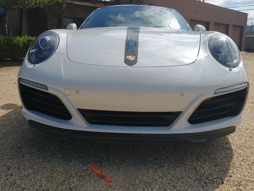 2017 Porsche 911 Carrera