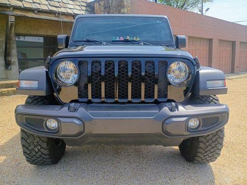 Black Clearcoat 2023 Jeep Gladiator Sport S