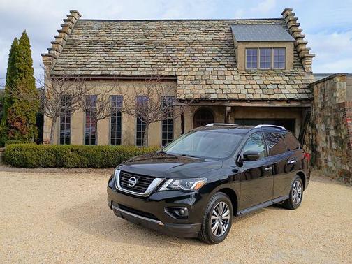 2020 Nissan Pathfinder SL 2WD