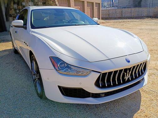 2018 Maserati Ghibli Base