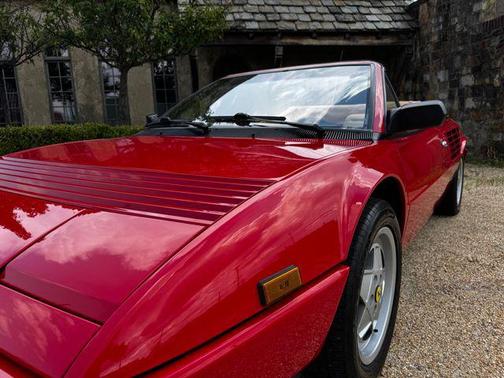 1988 Ferrari Mondial 