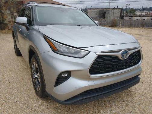2020 Toyota Highlander Hybrid XLE