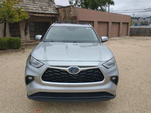 2020 Toyota Highlander Hybrid XLE