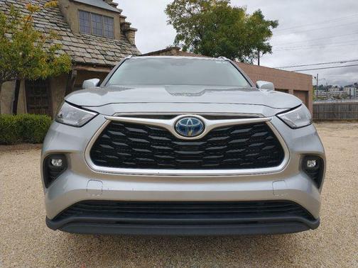 2020 Toyota Highlander Hybrid XLE