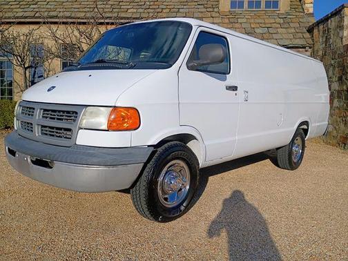 2002 Dodge Ram Van Base