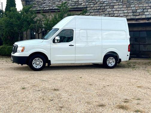 2015 Nissan NV Cargo NV2500 HD SV V8