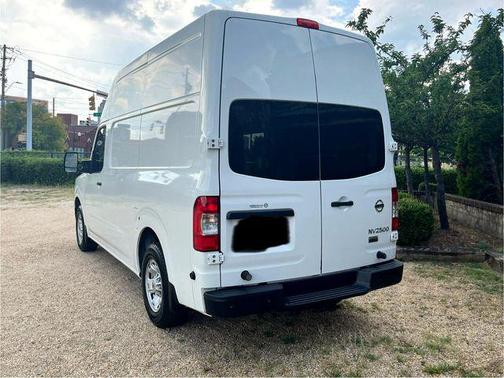 2015 Nissan NV Cargo NV2500 HD SV V8