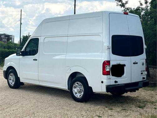 2015 Nissan NV Cargo NV2500 HD SV V8