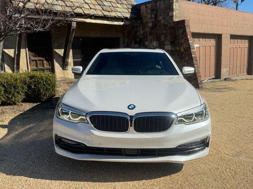 2018 BMW 540 540i
