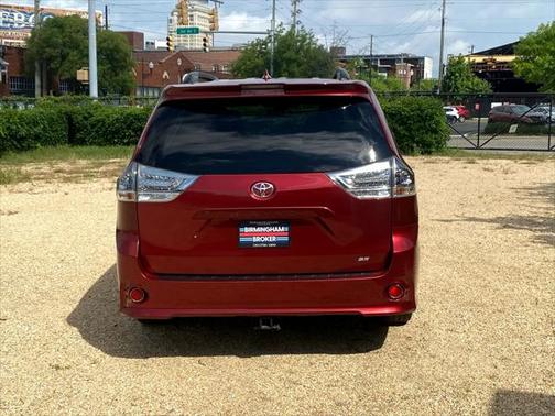 2018 Toyota Sienna SE