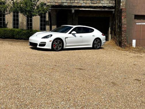 2013 Porsche Panamera GTS