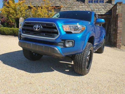2017 Toyota Tacoma SR5