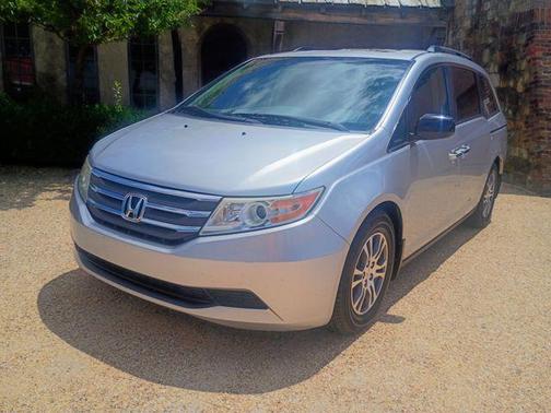 Alabaster Silver Metallic 2011 Honda Odyssey EX-L