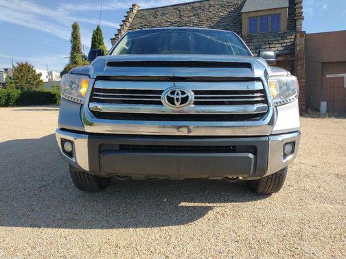 2016 Toyota Tundra SR5